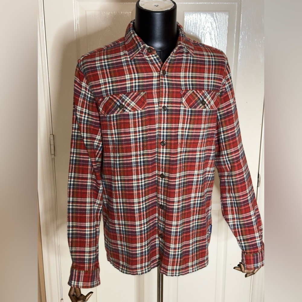 Vintage Patagonia Fjord Flannel Men's Medium Long Sleeve Button-Up Shirt - Red